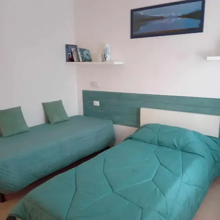 Alojamento de Acomodação e Pequeno-almoço Violetta *