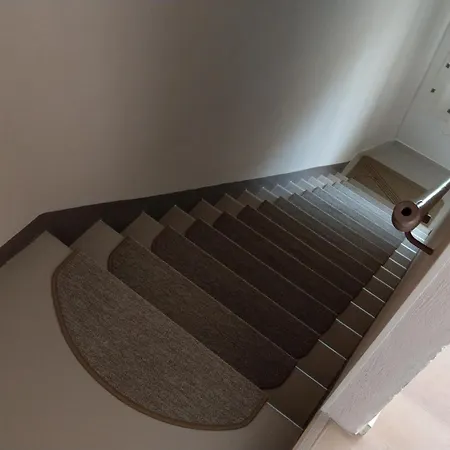 Oda ve Kahvaltı Violetta *