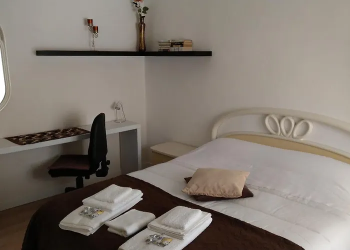 Violetta Bed & Breakfast